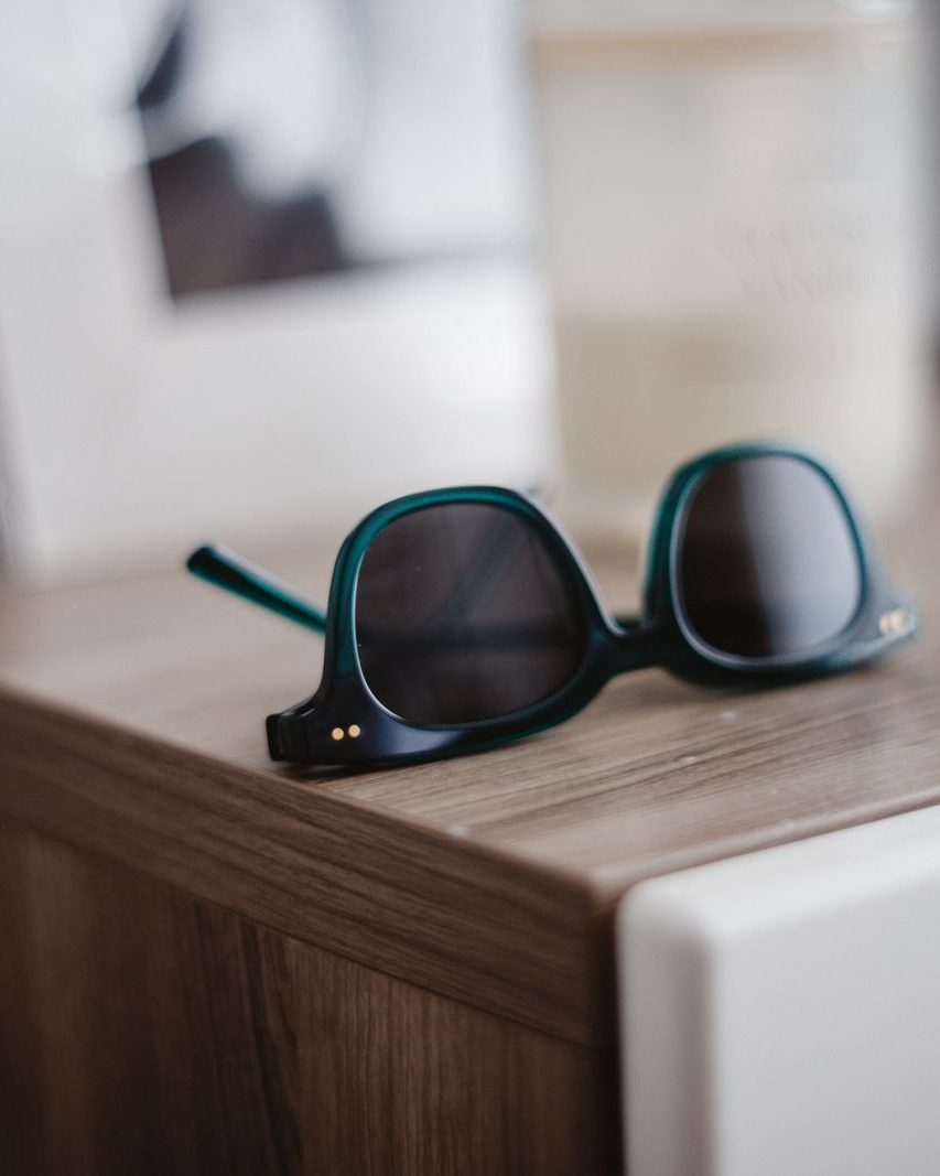 Baia Oval, Steel